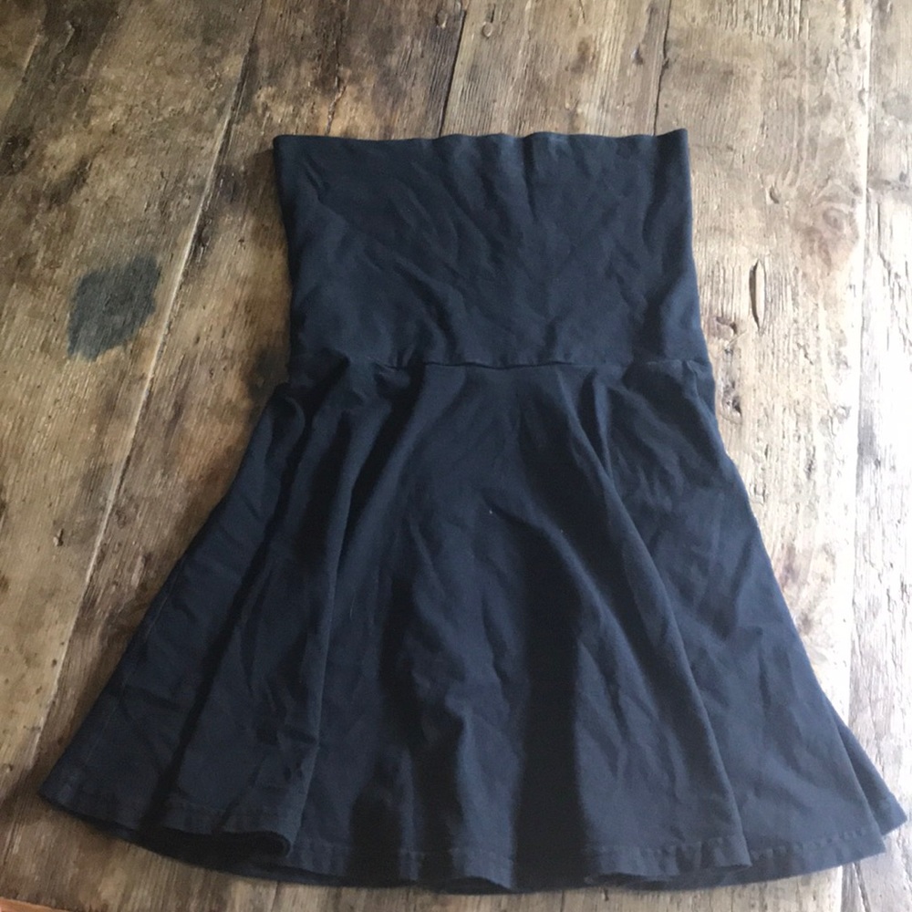 black strapless dress